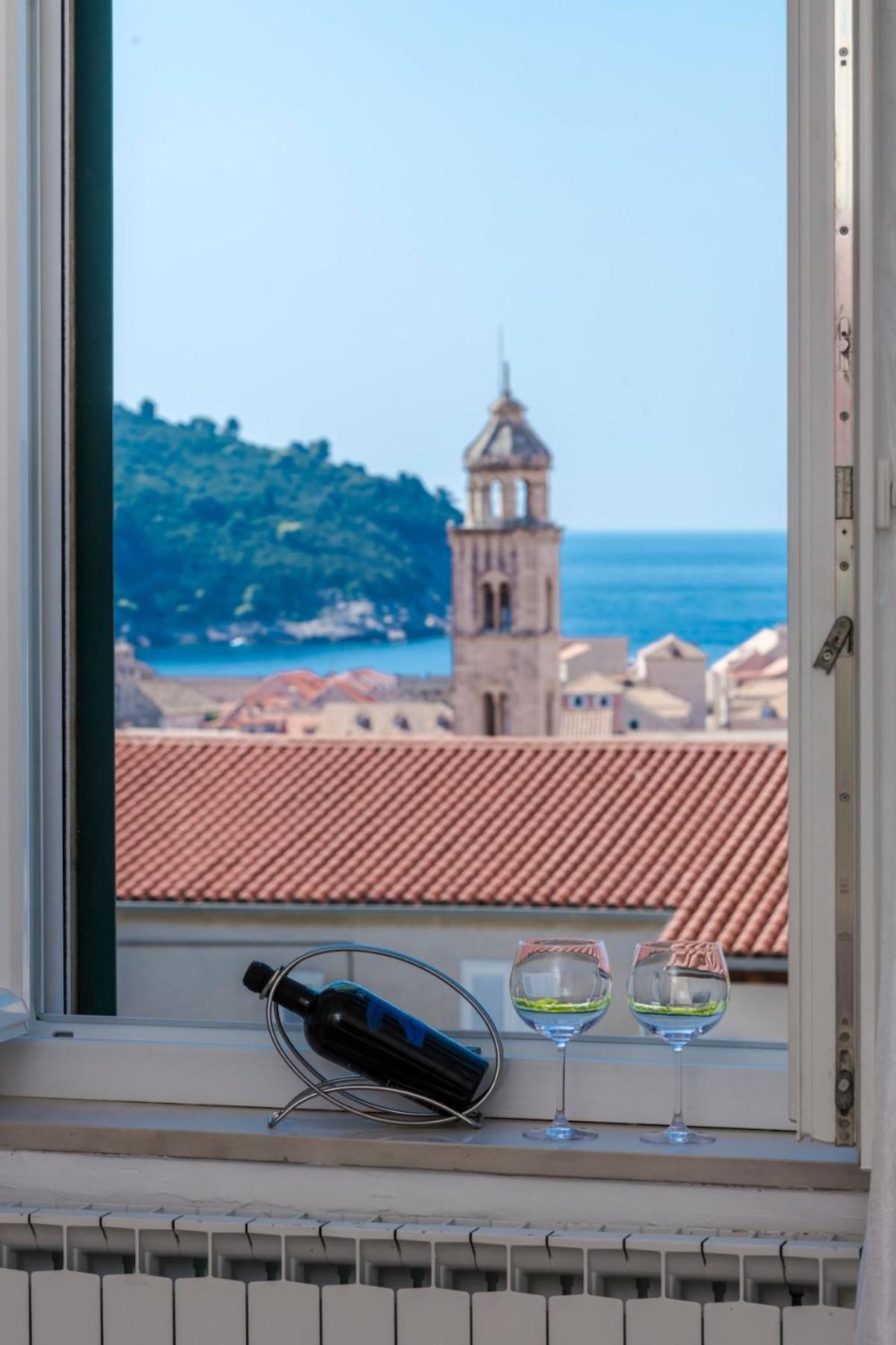 Apartment Mato Paradise 2 *